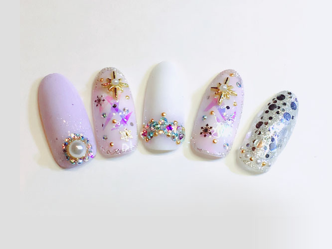 ブロッサムネイルで指先からパーティー気分に 美容室ブロッサム